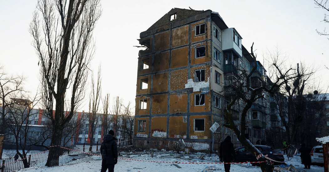 On Eve of Peace Talks, Russia Hits Power Plants in Frigid Ukraine